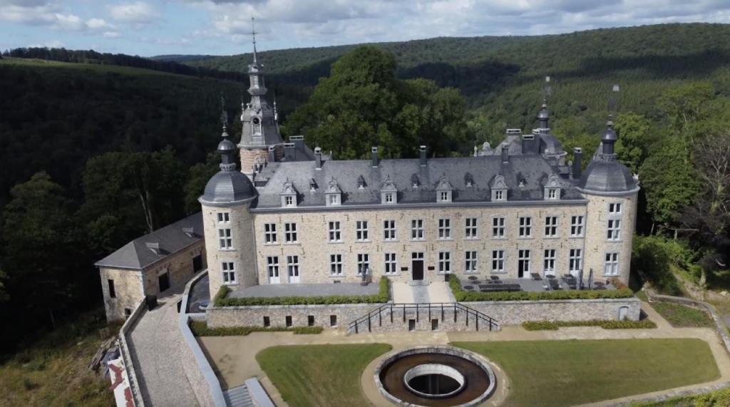 Bed and Breakfast Le Vieux Noyer Nassogne Exterior foto
